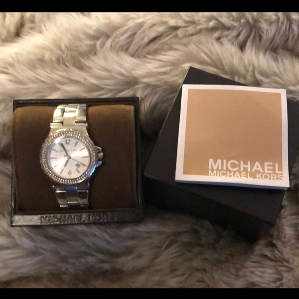 MK watch
